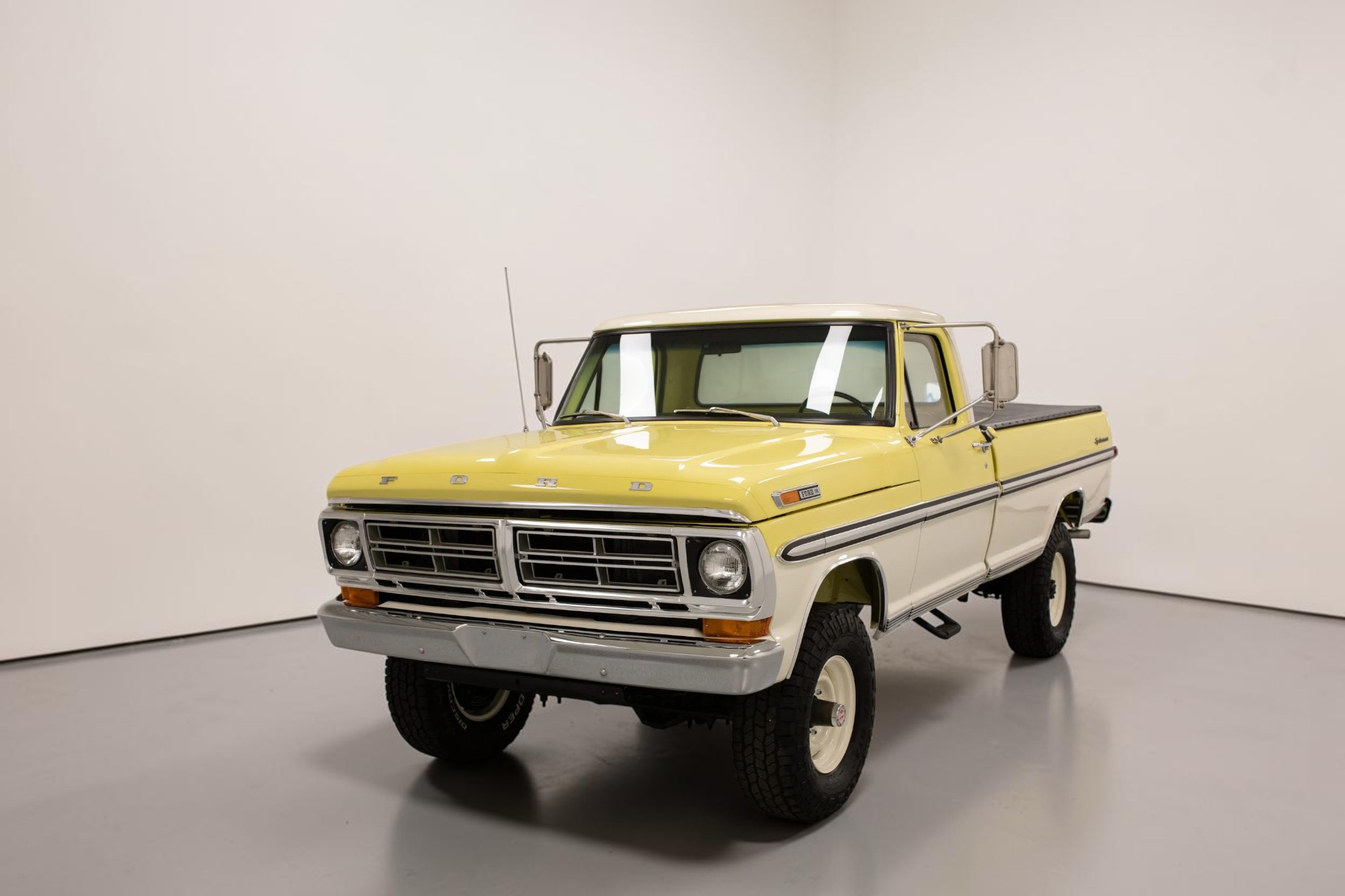 1972 Ford F-250 Sport Custom 4×4
