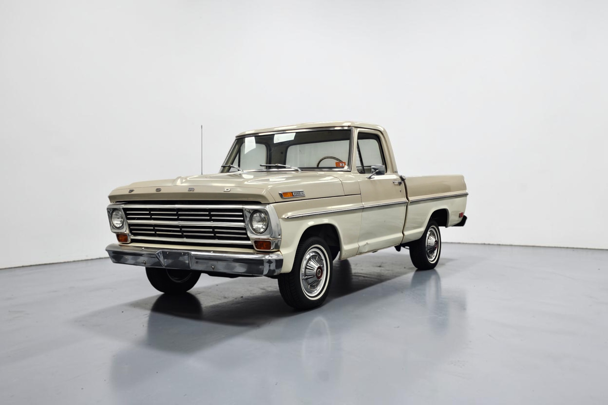 1968 Ford F-100 Custom Cab 3-Speed
